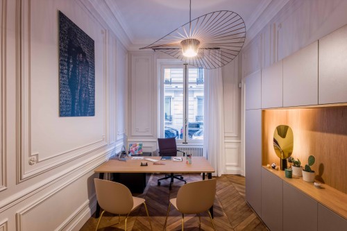 Bureau assistante chirurgien esthétique